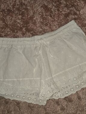 La Vie En Rose White Eyelet Lace Cotton Shorts